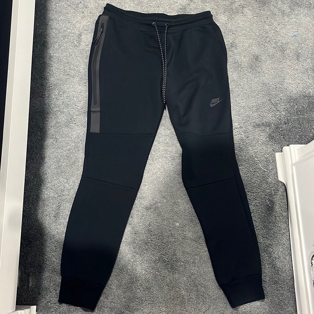 Mens nike tech joggers